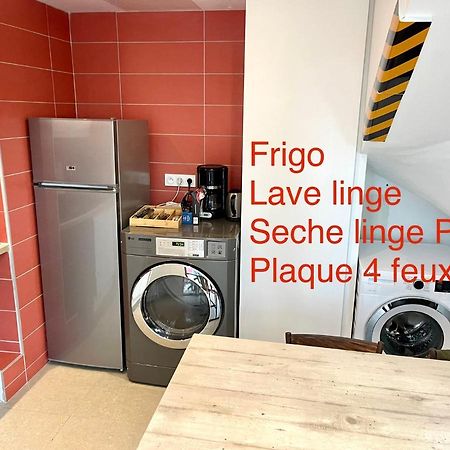 Maison Chene - Cuisine Partagee Et Parking Prive Tassin-la-Demi-Lune Eksteriør billede